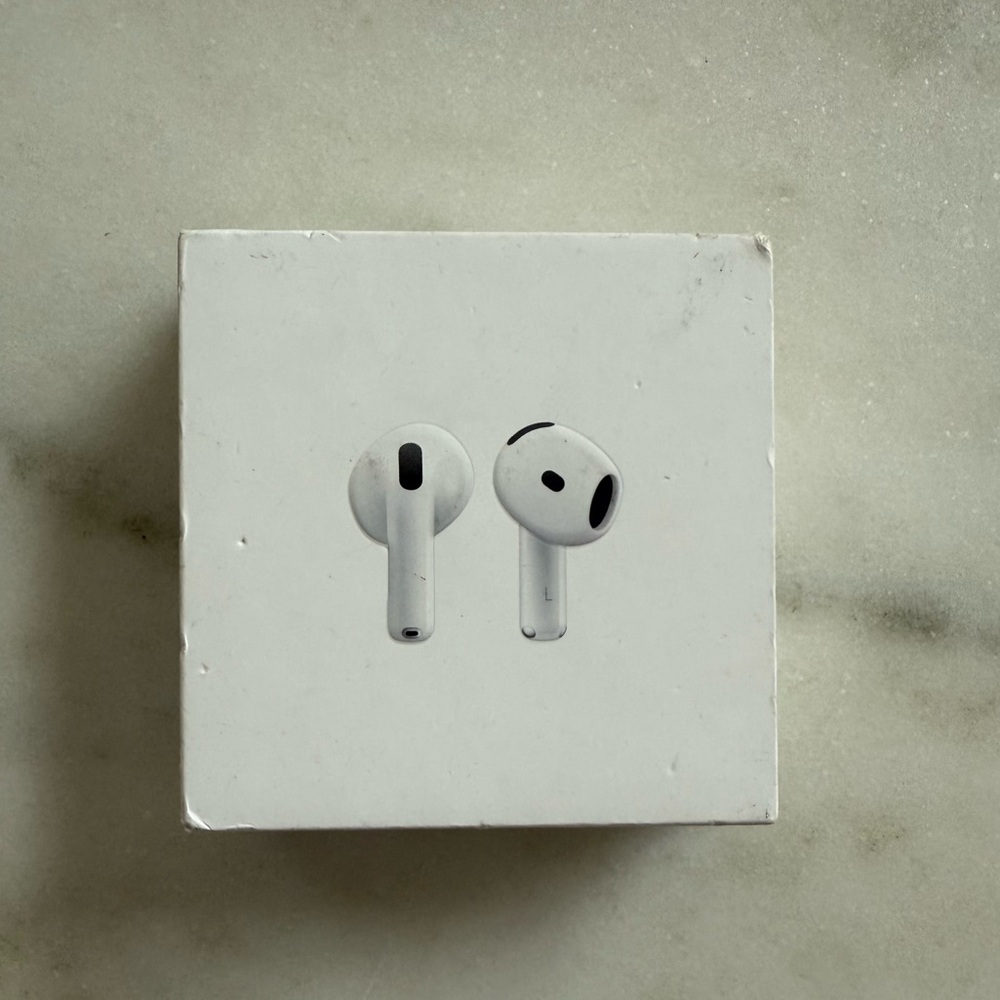 Apple AirPods 4